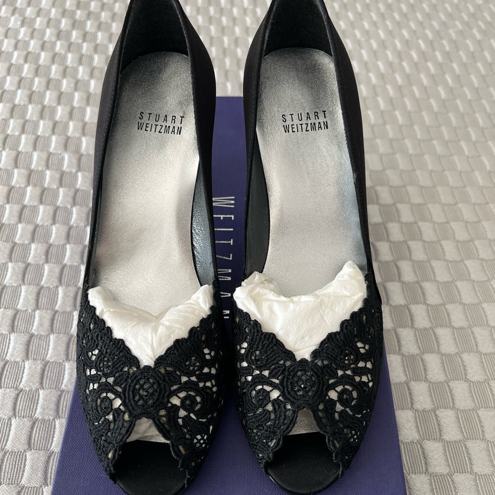 BRAND NEW, NEVER WORN Stuart Weitzman black dress shoes